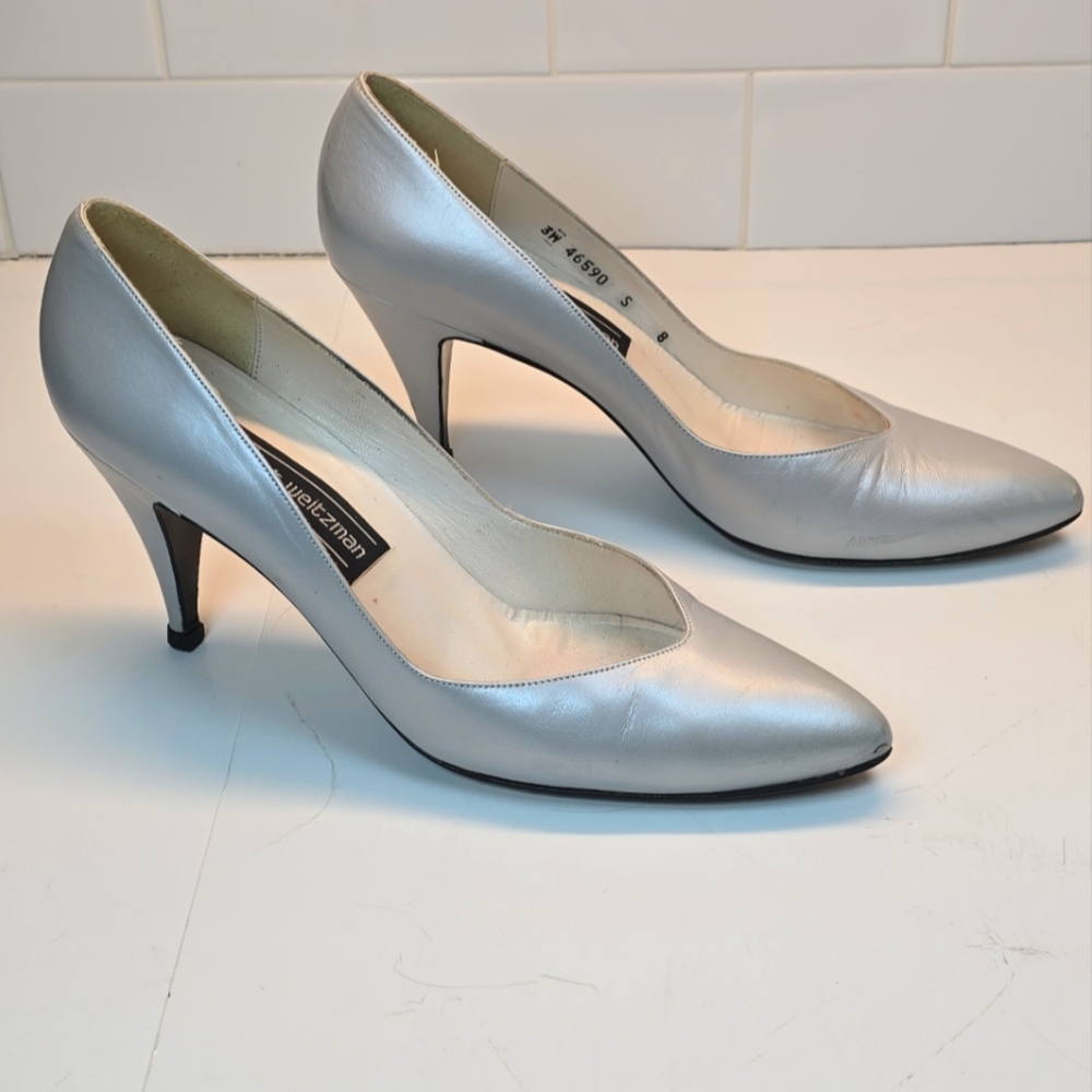 Stuart Weitzman Silver Heels 8US Pointed Toe & 3 Inch Heel Holiday New Years